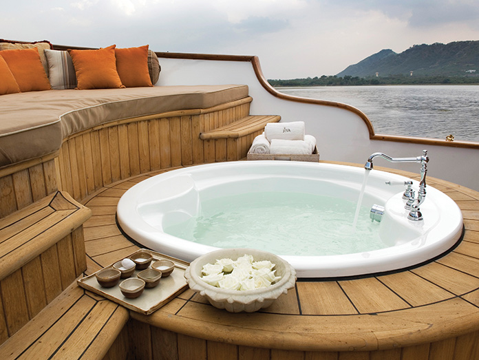 Relax post-treatment in the outdoor soaking bath aboard the Jiva Spa Boat. 