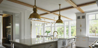 A modern farmhouse design incorporates natural and contemporary elements. Brass hardware and lighting are trending in a fresh, new way.