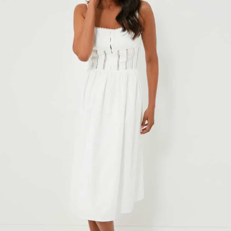 Long and white TUCK dress