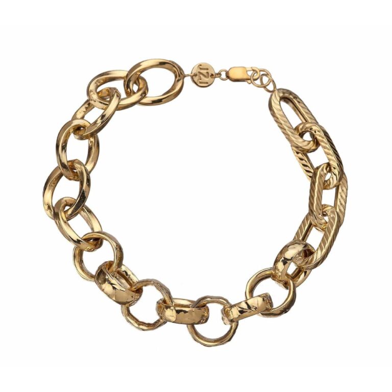 Gold chained bracelet